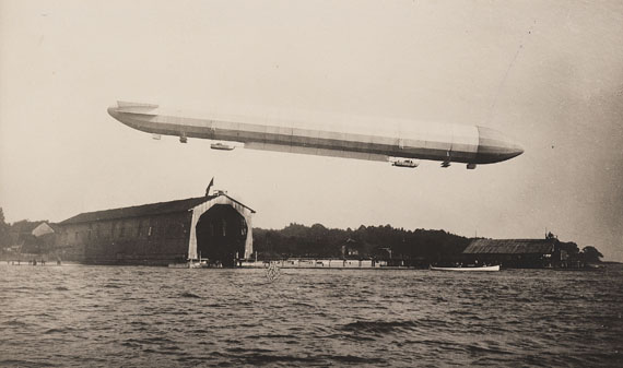  Luftfahrt - Zeppelin collection. (1 album and 2 porfolios). 1899-1910